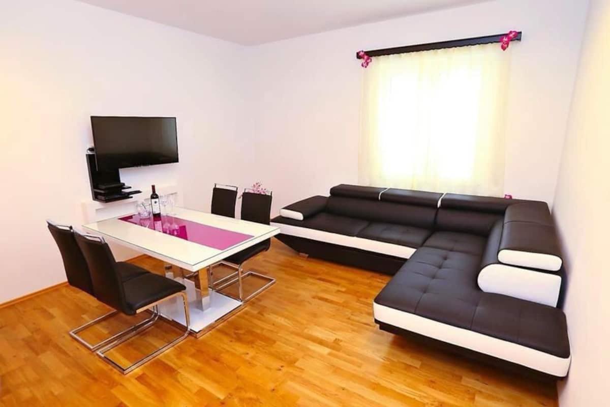 Split Central Retreat Экстерьер фото